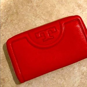 Like New Tory Burch Red Wallet